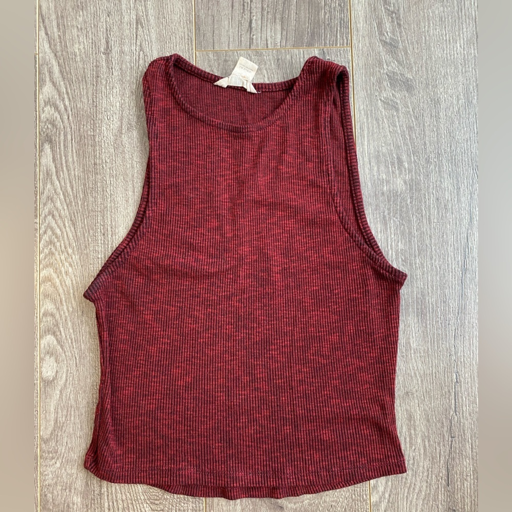 CLEAROUT ribbed knit burnt orange/ red slightly cropped tank top